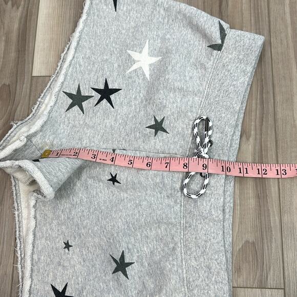 Pam & Gela star print fleece lined sweat shorts size medium - Picture 7 of 7